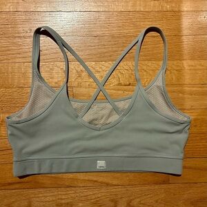 Vuori Studio Bra Strappy Cross Back Longline Sage Green XL